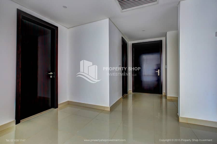 14 3-br-apartment-abu-dhabi-al-reem-island-marina-square-mag-5-residences-foyer. JPG