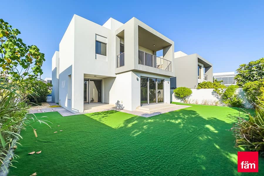 Immaculate Condition | Landscaped | Prime Location Immaculate Condition | Landscaped | Prime Location