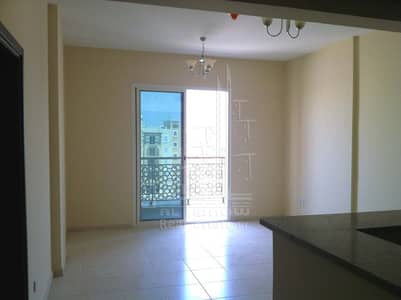 شقة في طراز الإمارات المدينة العالمية 1 غرف 32000 درهم - 3427317 شقة في طراز الإمارات المدينة العالمية 1 غرف 32000 درهم - 3427317