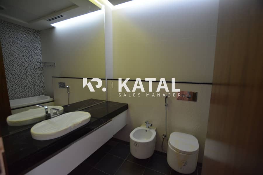 12 The Gate Tower 2, The Gate Tower, Shams Gate District, Al Reem Island, Abu Dhabi,Reem Mall 009 (1). jpg