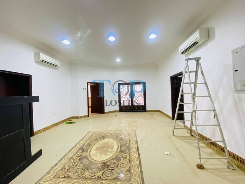 Inc Water Electricity |Ground Floor Villa|Closet