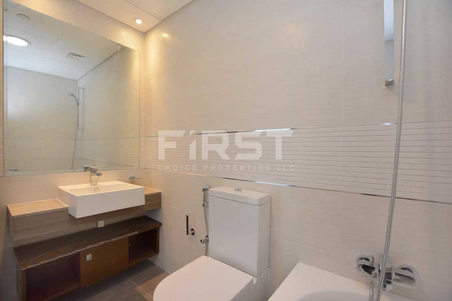 16 Internal Photo of 1 Bedroom Apartment in The Gate Tower Shams Abu Dhabi Al Reem Island Abu Dhabi UAE (17). jpg