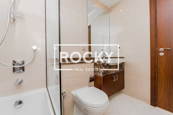 14 JVC_EmeraldTower-2BR (20 of 25). jpg