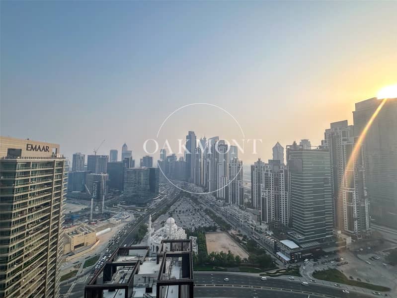 Skyline View | Corner Unit | Vacant On Transfer