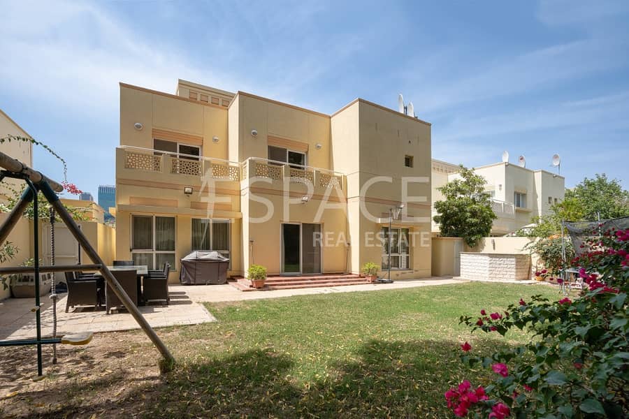 Five Bedroom Villa with Partial Upgrades Five Bedroom Villa with Partial Upgrades