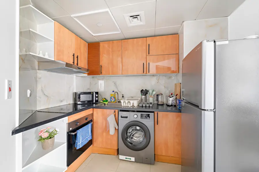 Prime Location 1BR near Dubai Marina w/ Pool & Gym | Furnished | Flexible term