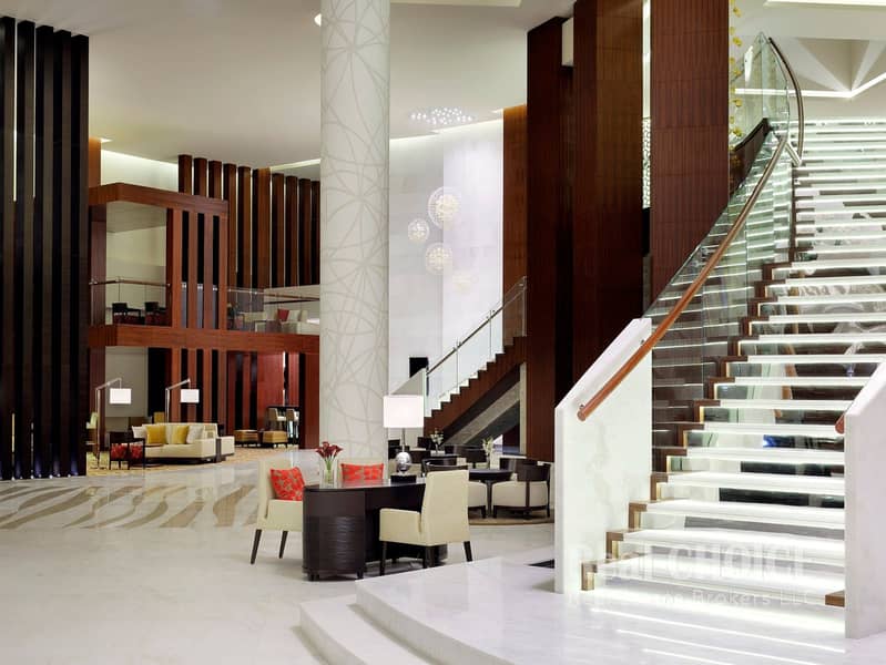 10 Marriott Al Jadaf Lobby 1. JPG