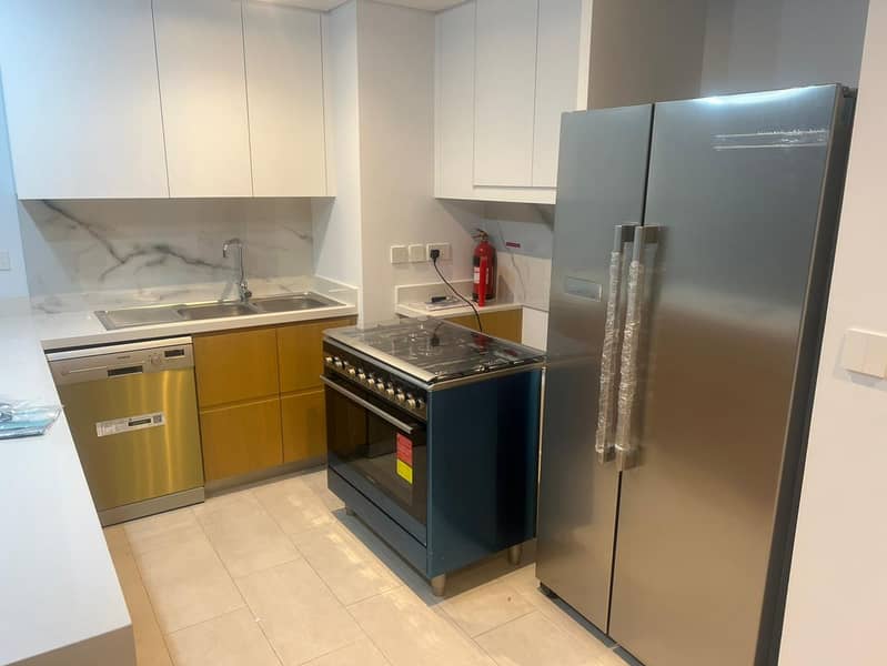 17 2 BED KITCHEN APPLIANCES . jpg
