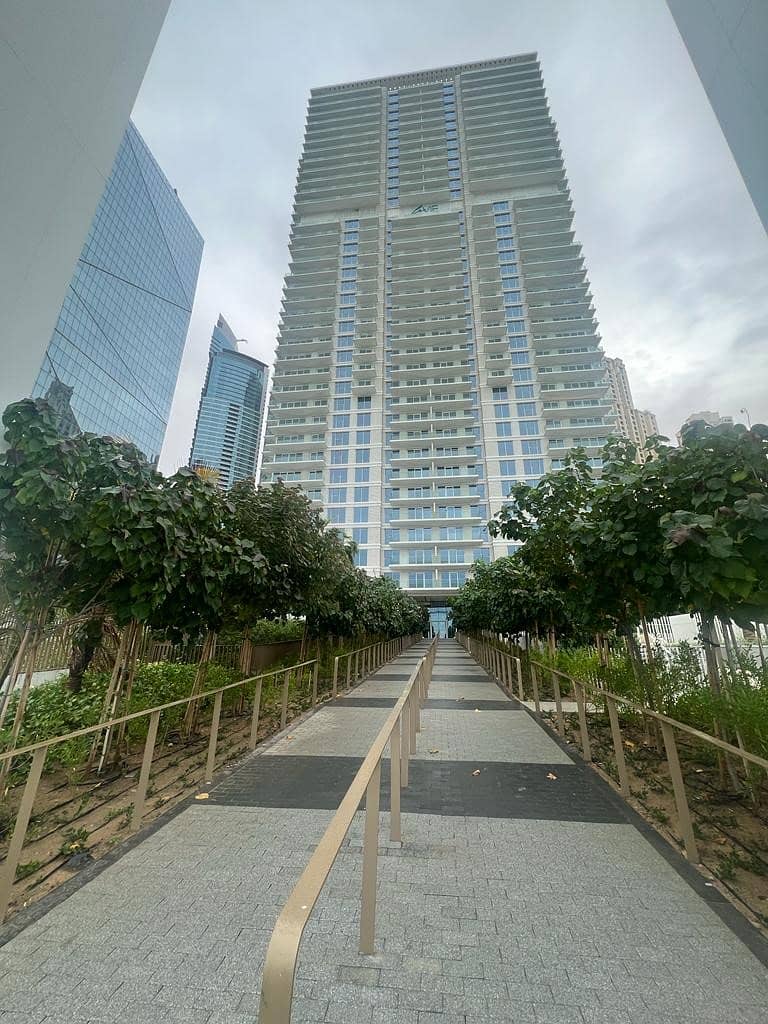 23 LA VIE BUILDING. jpg
