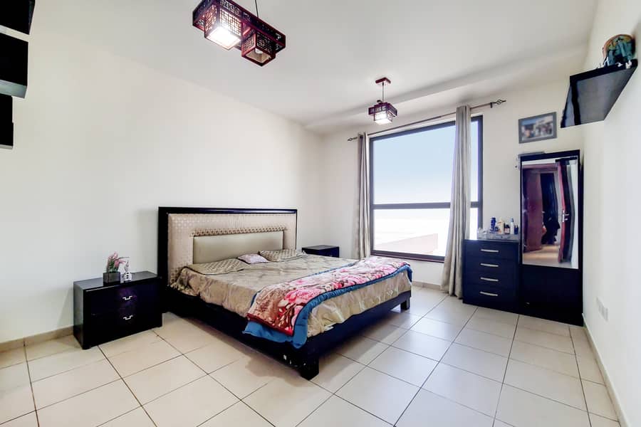 5 7_Main Bedroom-0. jpg