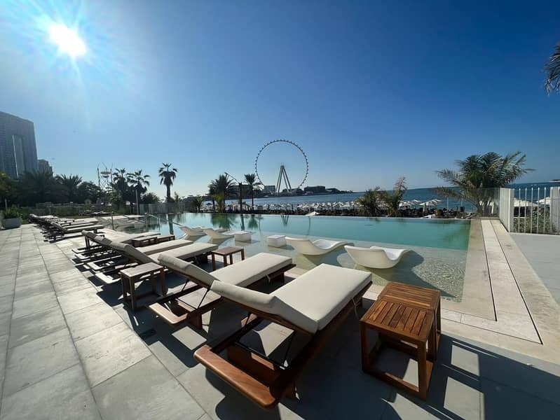 15 outdoor pool 1. jpg