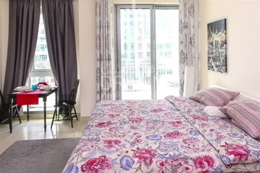 6 LUXURY Furnished Studio. Vacant