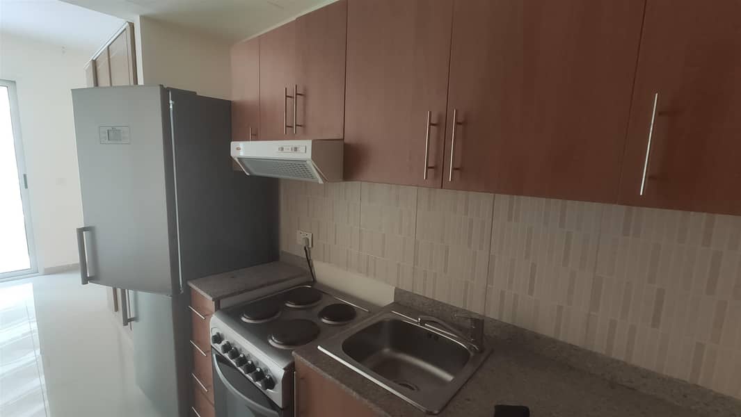 3 6 Cheques | Low Floor | Pool View