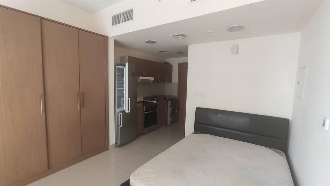 9 6 Cheques | Low Floor | Pool View