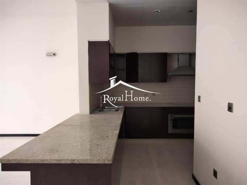 5 LUXURY 1 BR with balcony and Burj Al Arab View