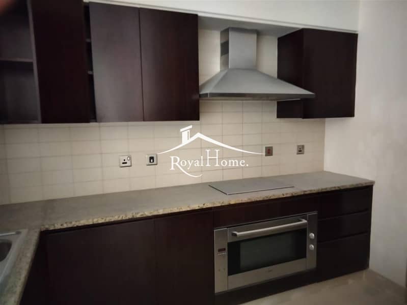 7 LUXURY 1 BR with balcony and Burj Al Arab View