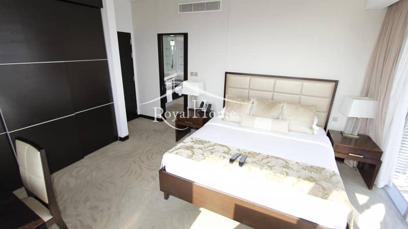 4 Marina Views | 5 Star Amenties | Great Locale