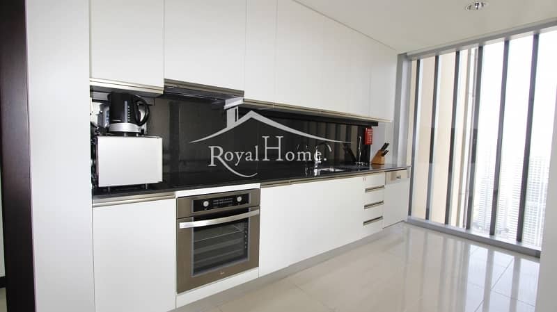6 Marina Views | 5 Star Amenties | Great Locale