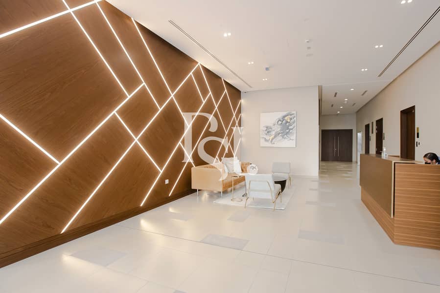 7 Reflection Tower-Shams-Abu-Dhabi-Al-Reem-Island-Lobby-area. JPG