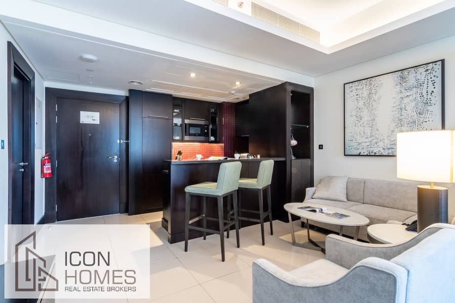 Skyscraper | Modern Studio | Lake Hotel Skyscraper | Modern Studio | Lake Hotel