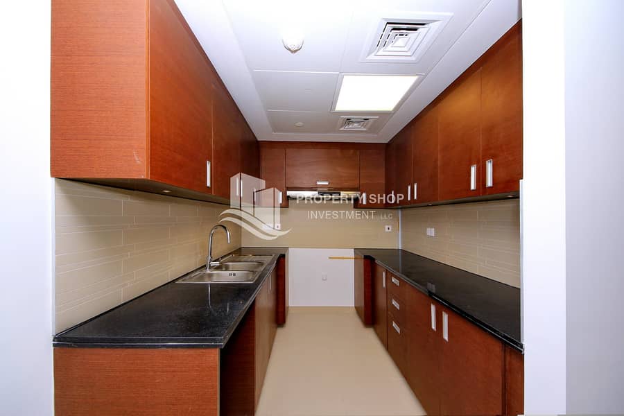 11 3-bedroom-abu-dhabi-al-reem-island-shams-abu-dhabi-gate-tower-2-kitchen. JPG