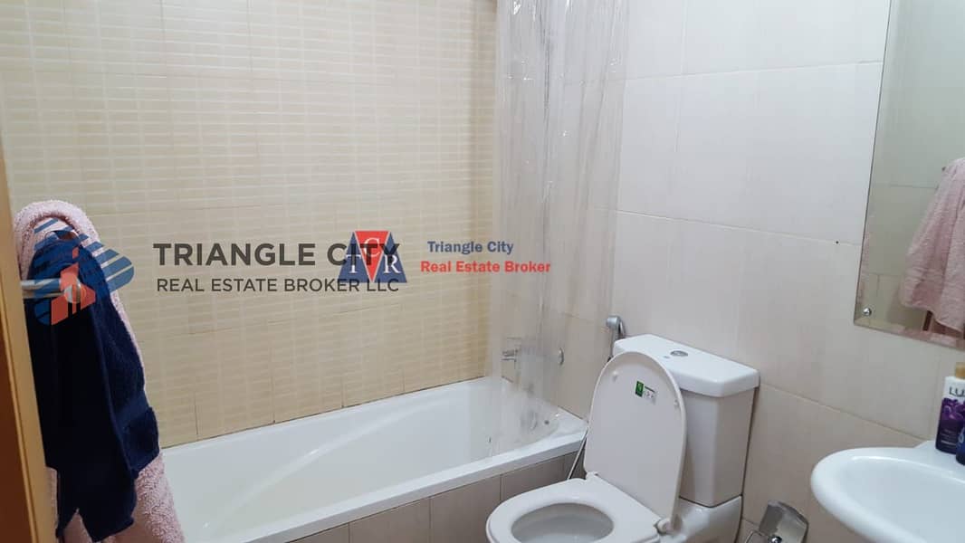 8 Fully Furnished Studio apartment For rent in Lincoln Park Arjan