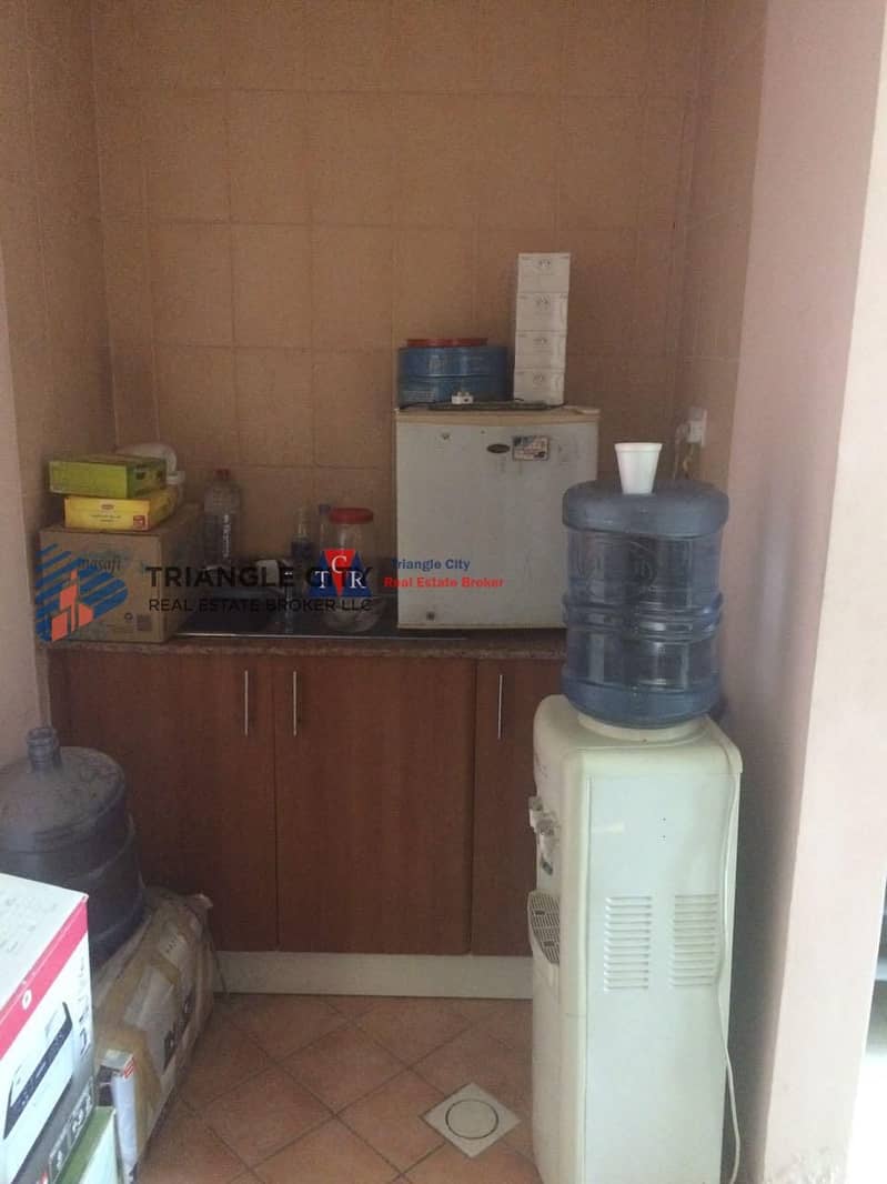 6 Ready shop in France cluster Q04 building for rent