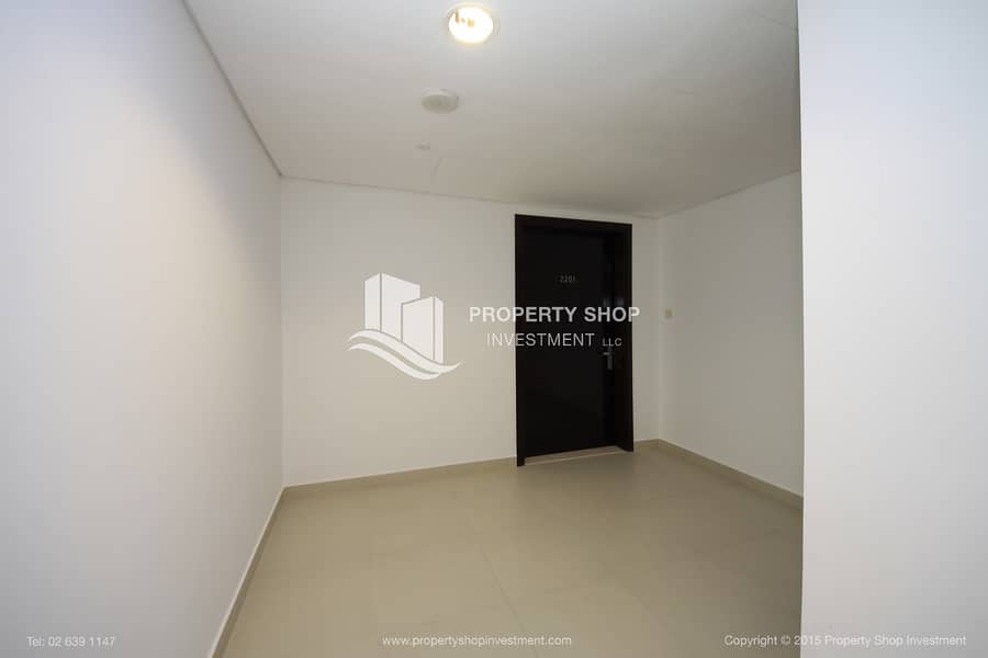 9 2-br-apartment-abu-dhabi-al-reem-island-marina-square-mag-5-residences-unit-entrance. JPG