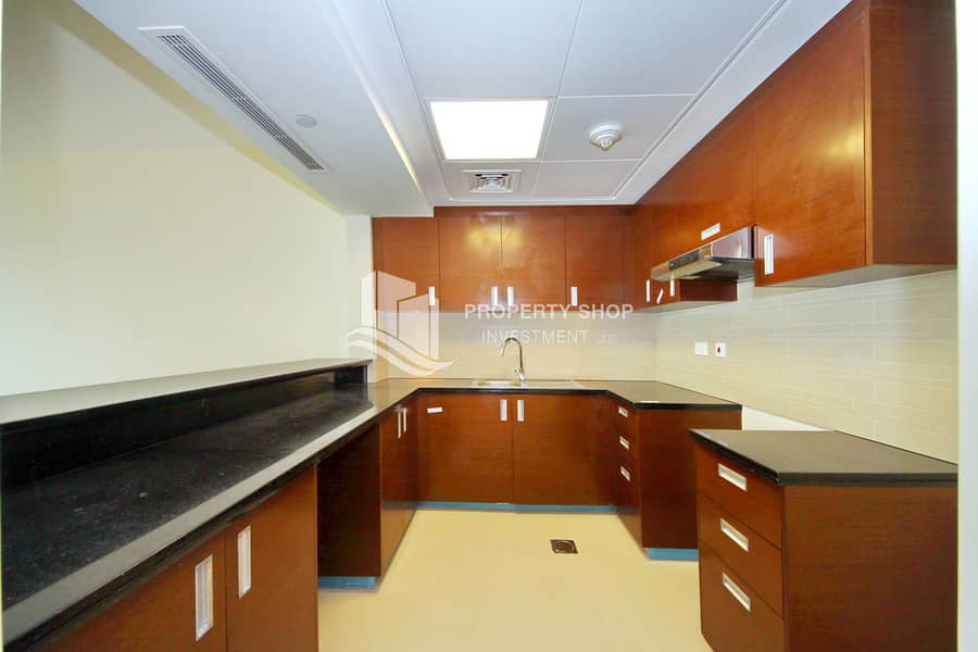 7 1-bedroom-apartment-al-reem-island-shams-abu-dhabi-gate-tower-1-kitchen. JPG