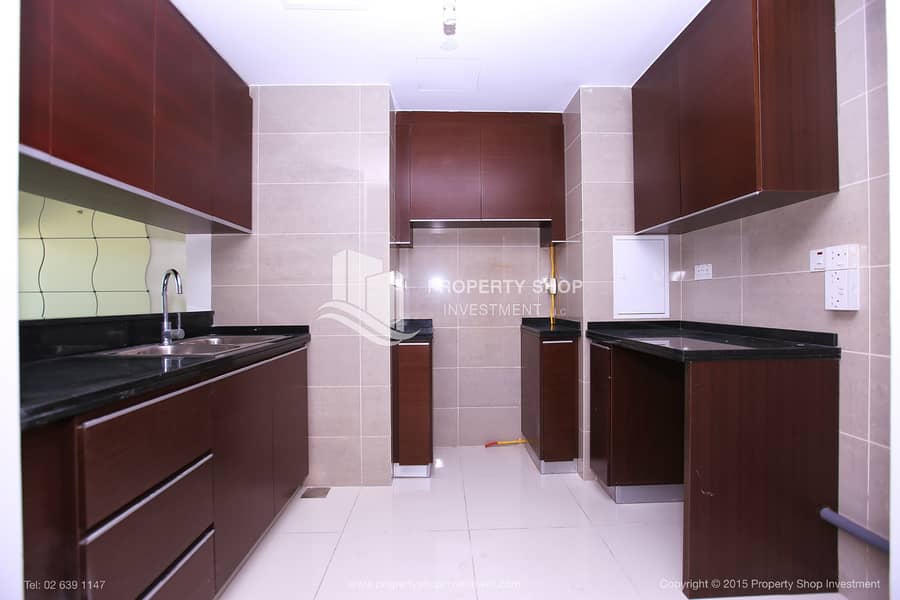 10 2-bedroom-apartment-al-reem-island-marina-square-marina-heights--2-kitchen. JPG