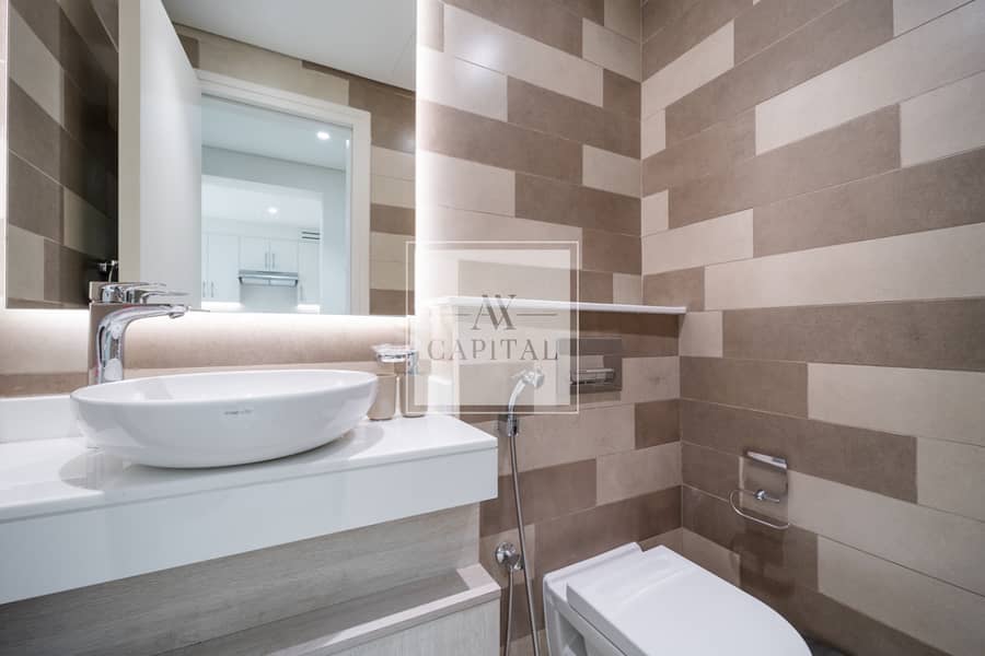 Fully Upgraded | Sea View | Furnished | Luxurious - Image 7