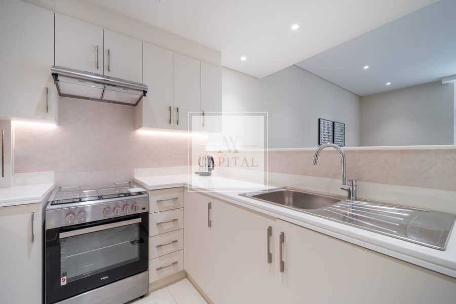 Fully Upgraded | Sea View | Furnished | Luxurious - Image 9