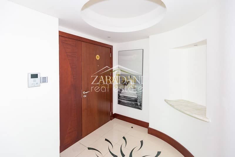 SPACIOUS 2 BR FURNISHED APARTMENT