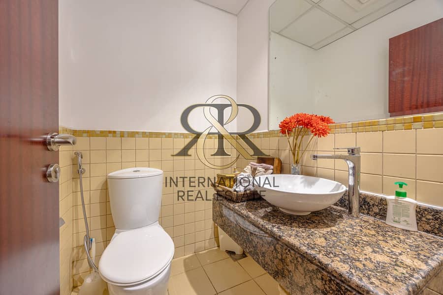 11 0R9A6533-HDR. jpg