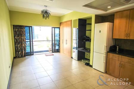 Full Lake View | Studio Apartment | Modern Full Lake View | Studio Apartment | Modern