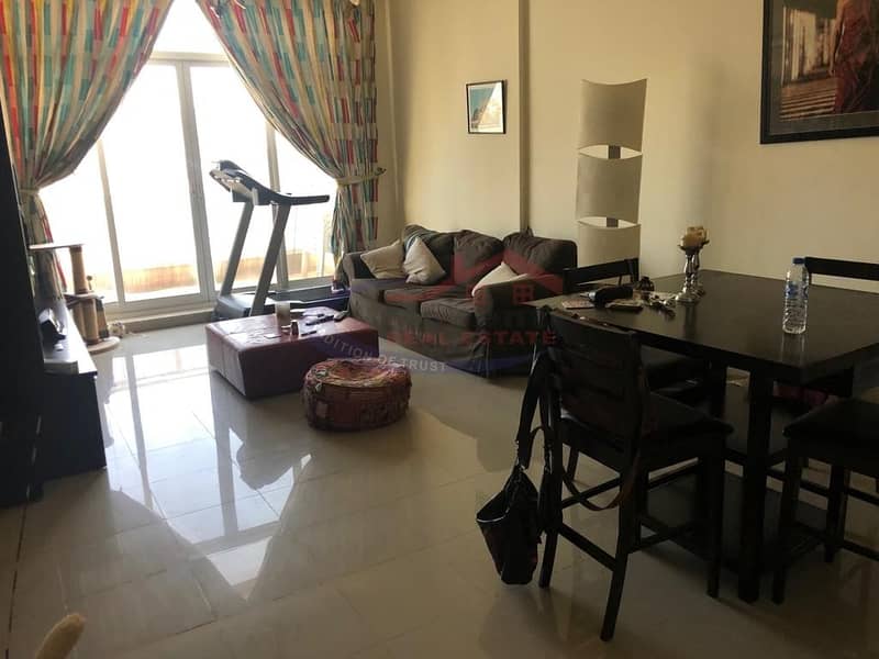 Spacious 1 bed with balcony