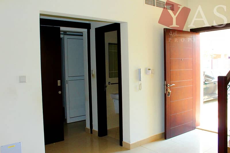 4 Amazing Three Bedroom Villa in Flamingo - Mina Al Arab. . !