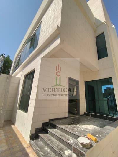 5 Cпальни Комплекс вилл Продажа в Аль Халидия, Абу-Даби - WhatsApp Image 2020-12-28 at 9.47. 37 PM (2). jpeg