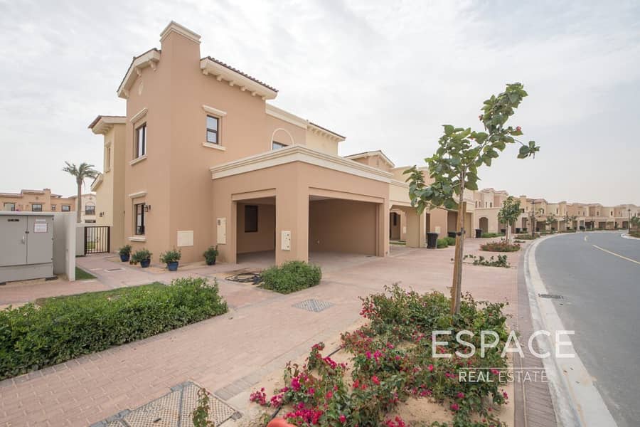 Stunning 2E | 4 Bedrooms | Nice Plot