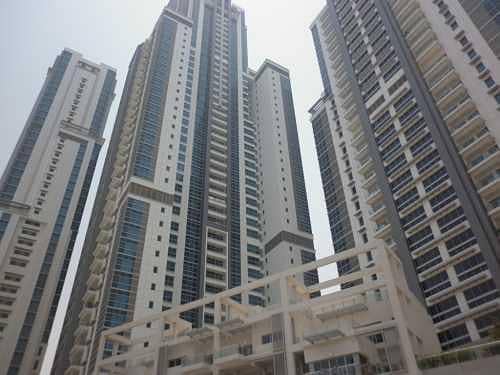20 Executive Towers  12. jpg