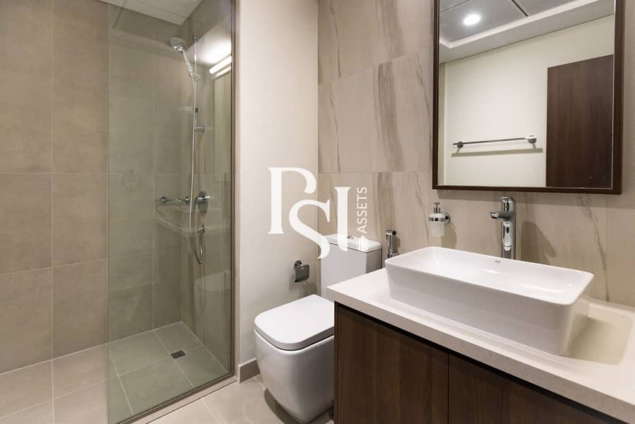 9 Reflection Tower-Shams-Abu-Dhabi-Al-Reem-Island-Bathroom. jpg