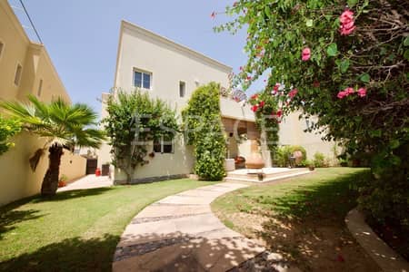 3 Bedroom Villa for Sale in The Lakes, Dubai - Superb Type 5 Villa Next to Pool and Park 3 Bedroom Villa for Sale in The Lakes, Dubai - Superb Type 5 Villa Next to Pool and Park