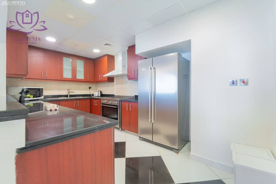 27 Kitchen 1. jpg