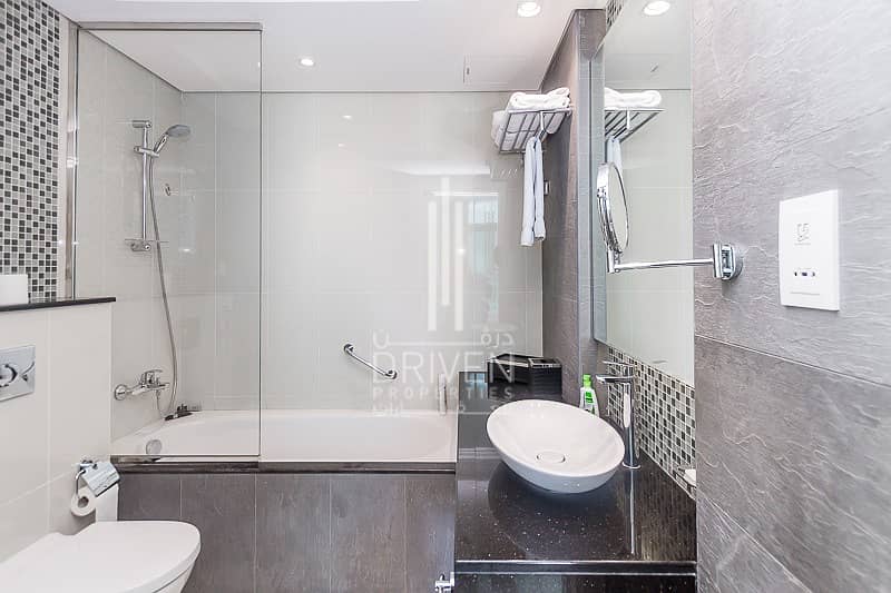 11 Luxurious 2 BR Apt. | High Floor | Canal
