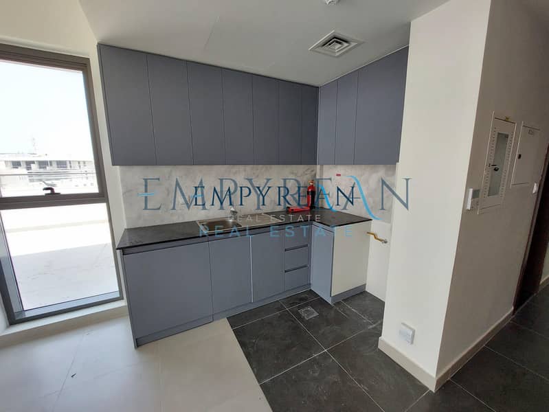 4 BRAND NEW | HUGE WRAP AROUND TERRACE