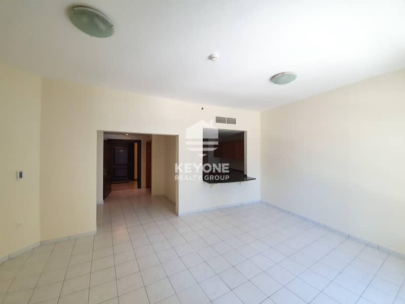 Amazing   |   Spacious Apartment   |   Garden View