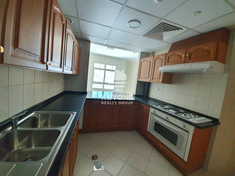 6 Amazing   |   Spacious Apartment   |   Garden View