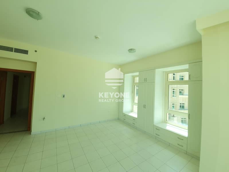 10 Amazing   |   Spacious Apartment   |   Garden View