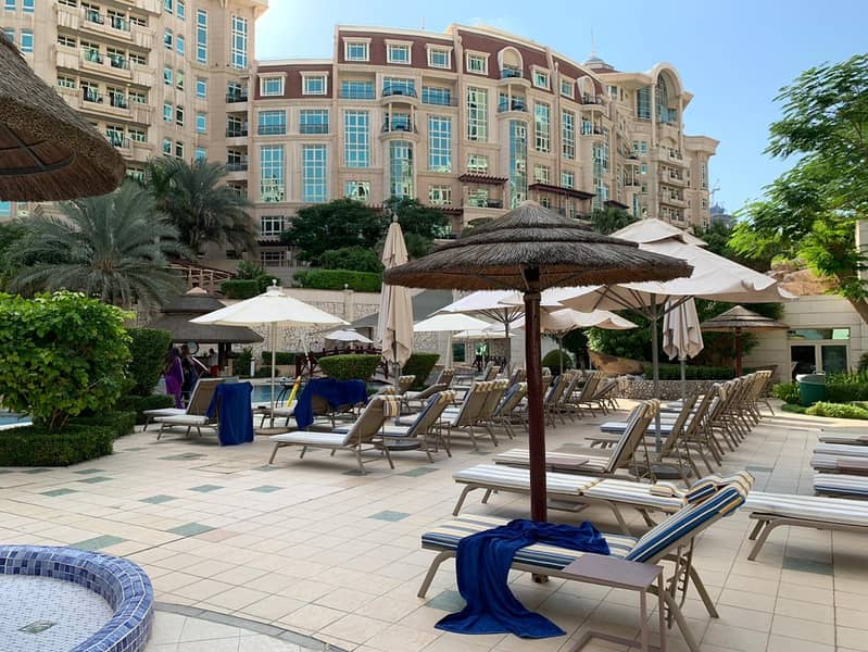 10 Prime Location 1BR l Ready To Move-In