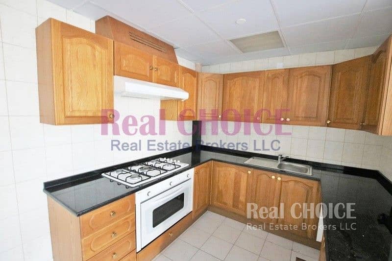 8 Amazing 2BR w/ Balcony | DIFC View |No Commission